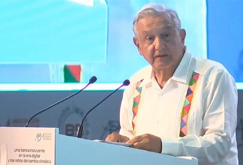 L&oacute;pez Obrador dijo ante banqueros que el gobierno no pondr&aacute; obst&aacute;culos para la venta de Banamex.