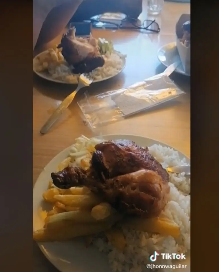 Mamá llevó una olla de arroz a restaurante (TikTok)