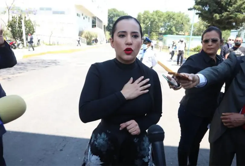 Polic&iacute;as agredidos no aceptan disculpas de Sandra Cuevas; interponen recursos de revocaci&oacute;n