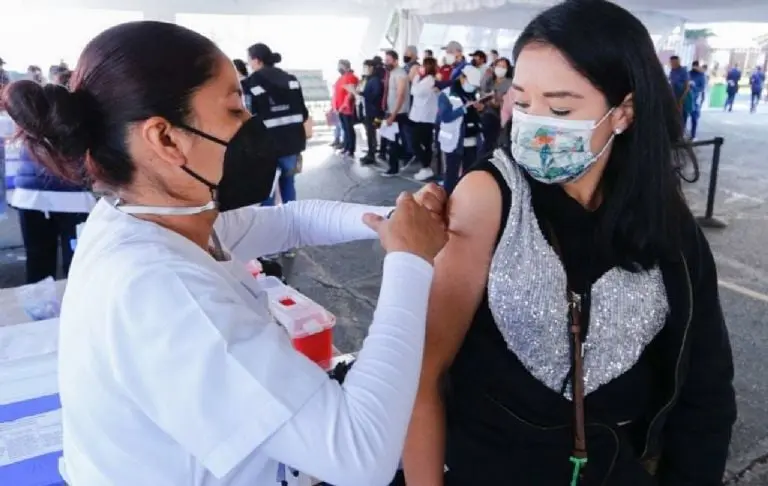 En el Edomex se aplicarán primeras, segundas y dosis de refuerzo. FOTO: Cuartoscuro.??????