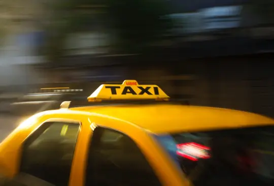 Taxista asesina a dos hombres que intentaban asaltarlo y se entrega ante las autoridades 