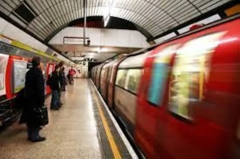 Estación del Metro de Londres. Foto: especial.