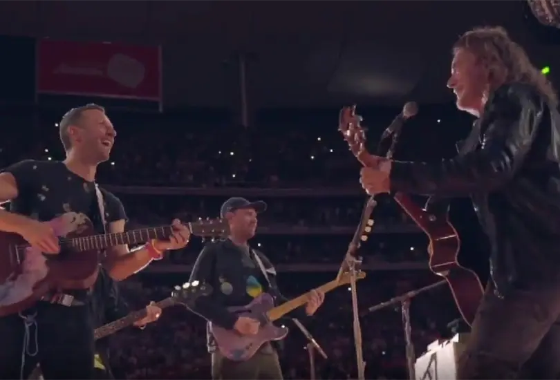Coldplay canta con Fher de Maná Coldplay canta con Fher de Maná