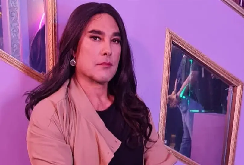 Comunidad LGBTQ+ tunde a Eduardo Y&aacute;&ntilde;ez por interpretar a una mujer transexual en serie de Amazon