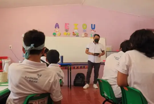 Niñas y niños de todas las edades aprenden la escritura maya en el festival Páayt´aan 2022 Niñas y niños de todas las edades aprenden la escritura maya en el festival Páayt´aan 2022