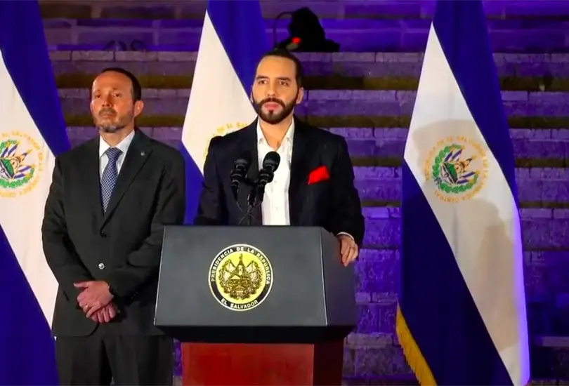 El presidente de El Salvador ironiz&oacute; sobre las cr&iacute;ticas de organismos internacionales
