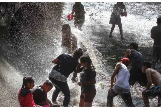 Autoridades señalan cuáles son las multas por desperdiciar agua en Sábado de Gloria Autoridades señalan cuáles son las multas por desperdiciar agua en Sábado de Gloria