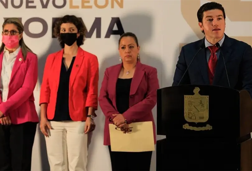 El gobernador de Nuevo León recibió críticas en redes sociales por asegurar que las desapariciones de mujeres no tienen relación alguna con violencia en la entidad o grupos criminales. El gobernador de Nuevo León recibió críticas en redes sociales por asegurar que las desapariciones de mujeres no tienen relación alguna con violencia en la entidad o grupos criminales.