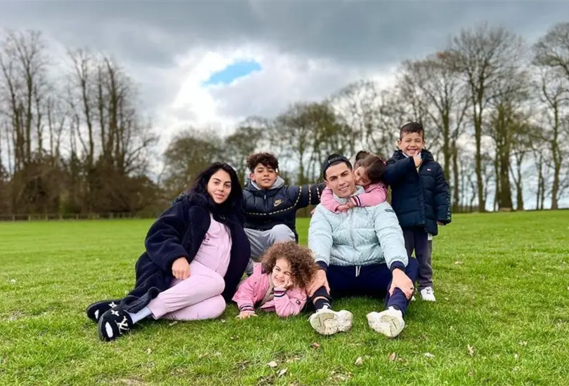 Cristiano Ronaldo ahora cuenta con 5 hijos 