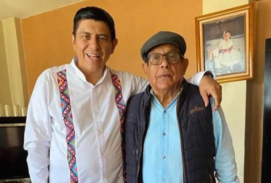 Salomón Jara mostró en sus redes sociales una foto con su padre Moisés Jara (qepd). Salomón Jara mostró en sus redes sociales una foto con su padre Moisés Jara (qepd).