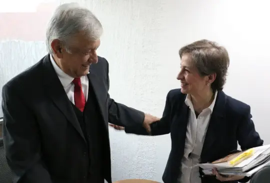 AMLO destapó a Carmen Aristegui como posible candidata presidencial. 