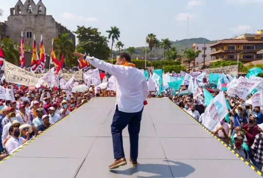 Julio Menchaca arrancó su carrera por la gubernatura de Hidalgo en Huejutla. Julio Menchaca arrancó su carrera por la gubernatura de Hidalgo en Huejutla.