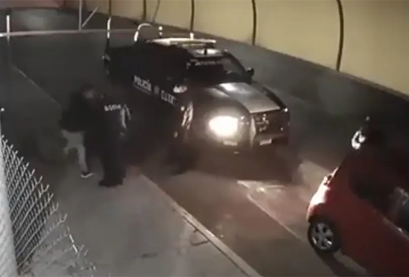 Los elementos de seguridad tambi&eacute;n le robaron una maleta al conductor. 