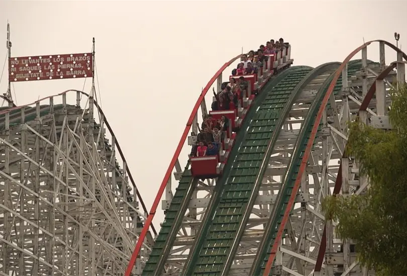 La monta&ntilde;a rusa era la atracci&oacute;n principal del parque.