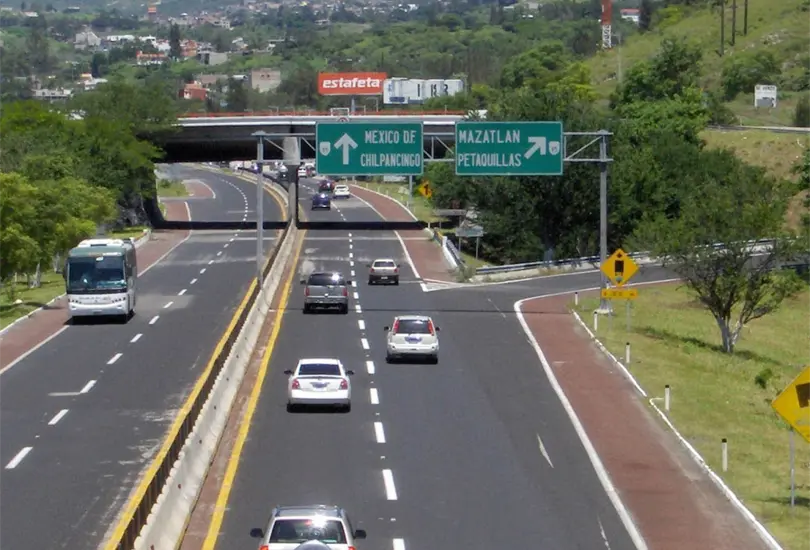  La dependencia inst&oacute; a los ciudadanos que viajen por carreteras durante el periodo de Semana Santa a extremar precauciones para mantenerse seguros