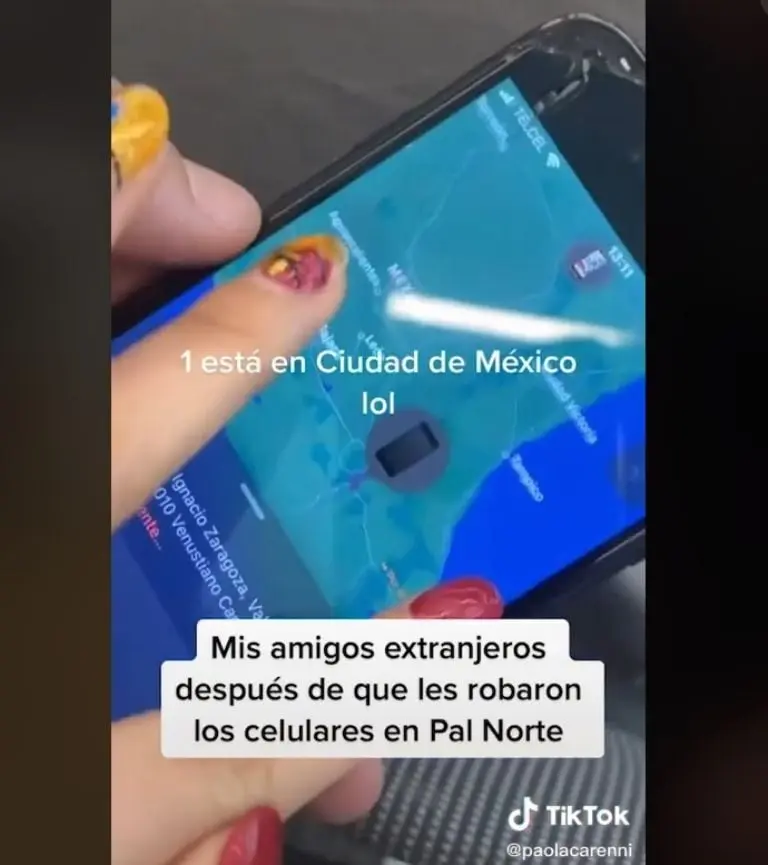 Roban celular a extranjero (CDMX)