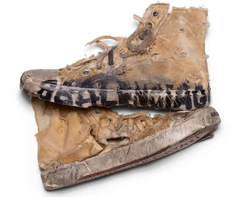 Dicen que "de la moda, lo que te acomoda", pero estos dise&ntilde;os parecen no irle bien a nadie. Te presentamos los ugly shoes de las marcas reconocidas.