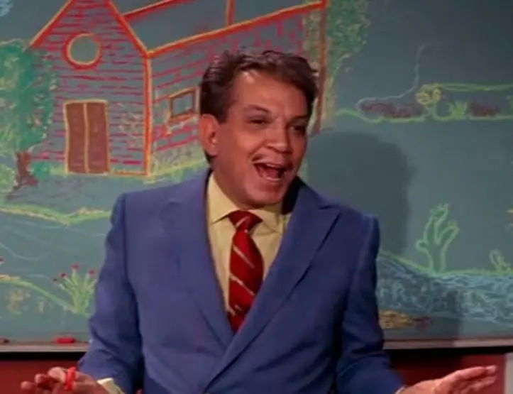 Mario Moreno 'Cantinflas' interpret&oacute; a este profesor divertido en "El profe".