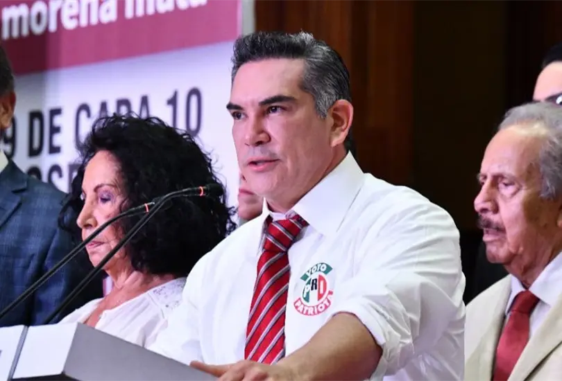 Alito Moreno pide que le regalen 100 mil gorras para la campa&ntilde;a de Campeche del a&ntilde;o pasado.
