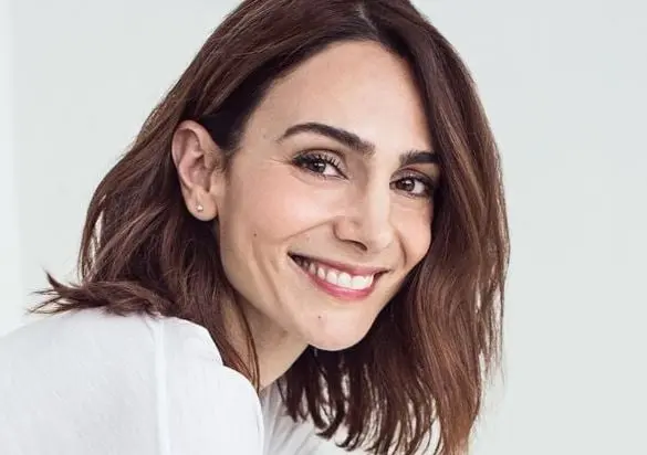 Era una periodista que trabajaba con Andie en la revista "Compostura".