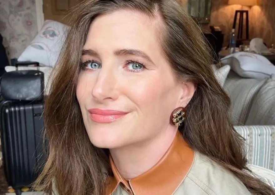 Era una periodista de "Compostura" y mejor amiga de Andie, quien no sab&iacute;a c&oacute;mo tener una relaci&oacute;n amorosa saludable.