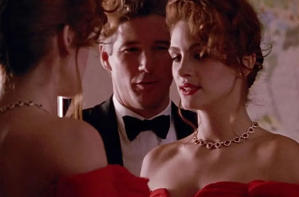 El collar que us&oacute; Vivian ten&iacute;a un costo de un cuarto de mill&oacute;n de d&oacute;lares por lo que hab&iacute;a un custodio resguard&aacute;ndolo mientras se rodaban las escenas.