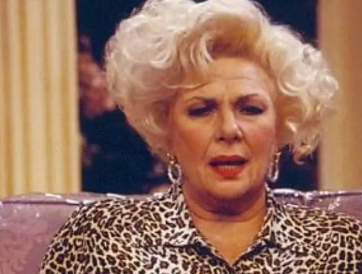 Sylvia y Morty son los nombres de los padres de Fran Drescher en la serie y en la vida real