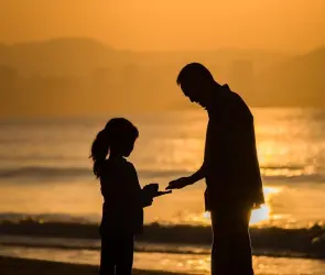 La responsabilidad del padre varón en la crianza de las niñas y niños