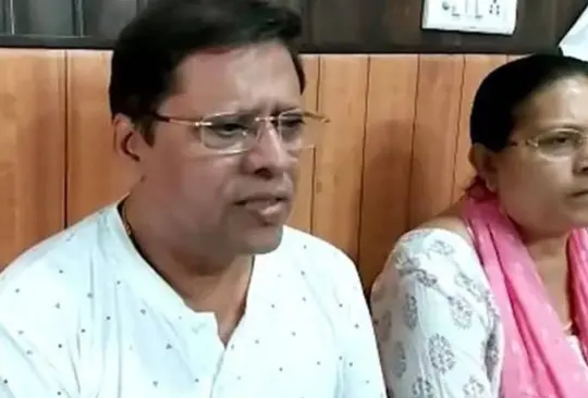 Sanjeev y Sadhana Prasad Sanjeev y Sadhana Prasad