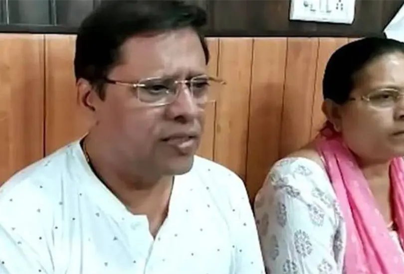 Sanjeev y Sadhana Prasad 