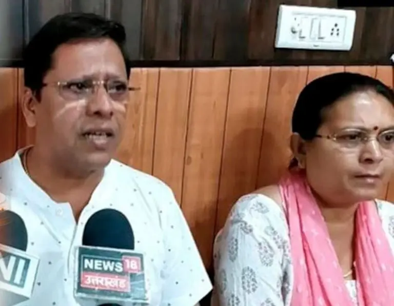 Sanjeev y Sadhana Prasad (ANI News)