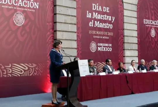 Delfina Gómez anunció que el gobierno invertirá 25 millones de pesos para el fortalecimiento al salario de los maestros. Delfina Gómez anunció que el gobierno invertirá 25 millones de pesos para el fortalecimiento al salario de los maestros.