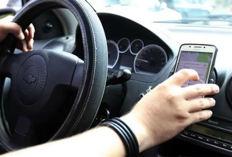 Ladrones intentan robar su auto a conductor de Uber y este los balea: era un militar retirado