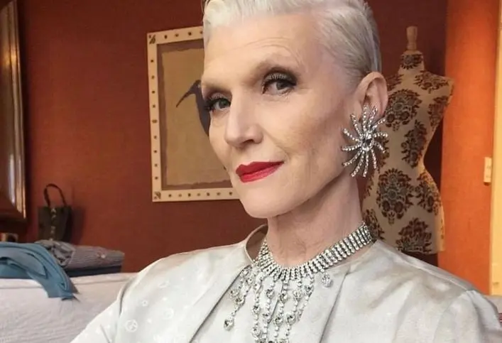 Al cumplir 20 a&ntilde;os, entr&oacute; al concurso de belleza Miss Sud&aacute;frica, en el que qued&oacute; finalista.