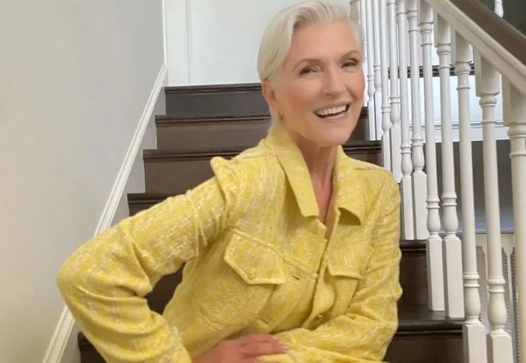 Tambi&eacute;n ha participado en anuncios de Revlon, y en 2015, a los 69 a&ntilde;os, se convirti&oacute; en la modelo principal de m&aacute;s edad para la marca CoverGirl.