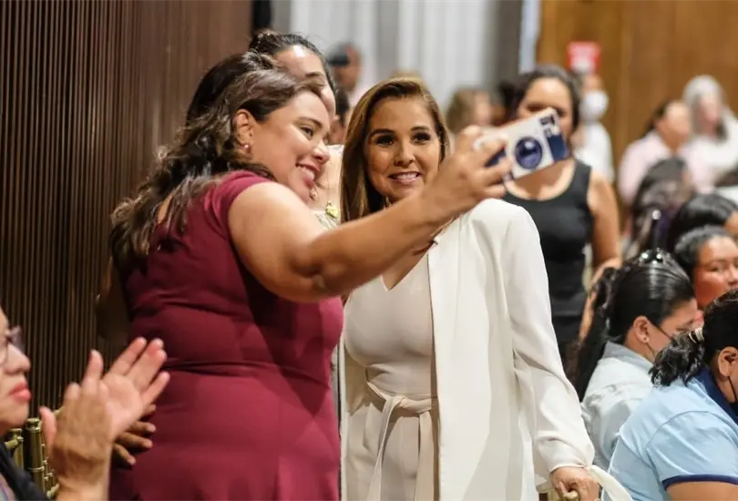 Mara Lezama dice que las mujeres son sinónimo de fortaleza y esperanza. Mara Lezama dice que las mujeres son sinónimo de fortaleza y esperanza.