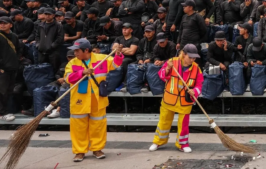  Los trabajadores de limpieza y barrenderos sufrieron 10 mil 197 accidentes laborales.