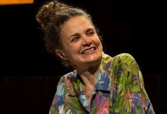 Era la mam&aacute; de Valentina, que sol&iacute;a ser algo seria y estricta.