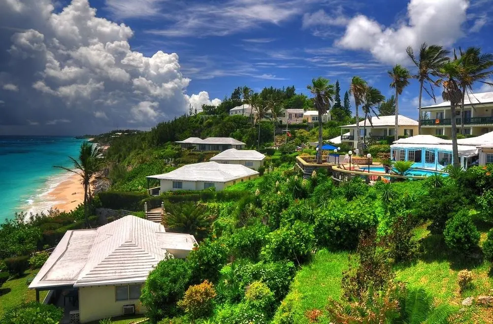 Duraci&oacute;n: hasta 12 meses | Salario m&iacute;nimo requerido: Ninguno | Costo por aplicaci&oacute;n online: 263 d&oacute;lares | Solicitan: Seguro m&eacute;dico, comprobante de ingresos y antecedentes penales sin delitos