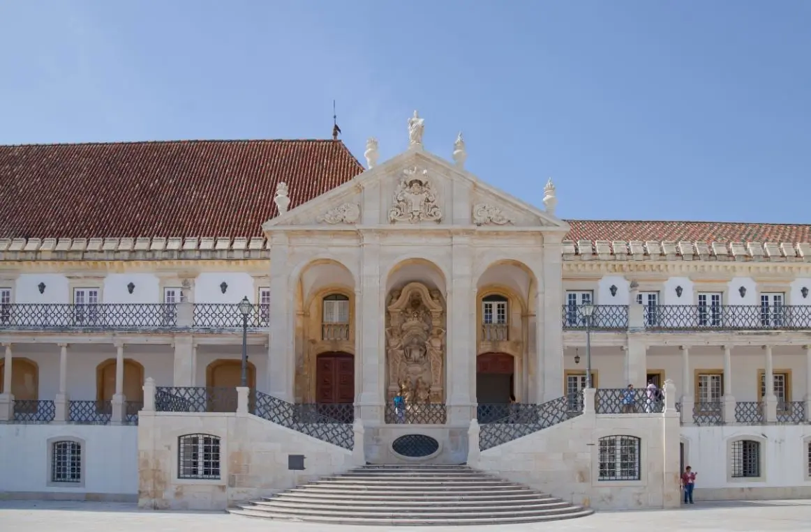  Duraci&oacute;n: no especificado | Salario m&iacute;nimo requerido: 780 d&oacute;lares | Costo por aplicaci&oacute;n: 83 euros | Solicitan: Seguro m&eacute;dico