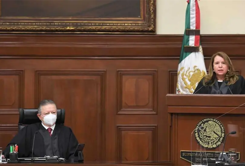 El ministro presidente, Arturo Zald&iacute;var, y ministra Loretta Ortiz.