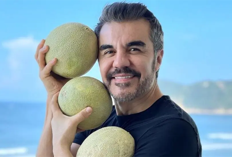 Adrián Uribe ya no tiene exclusividad en Televisa. Adrián Uribe ya no tiene exclusividad en Televisa.