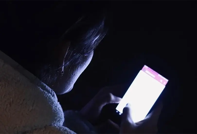 El celular habría explotado en la cara de la mujer. Imagen ilustrativa. El celular habría explotado en la cara de la mujer. Imagen ilustrativa.