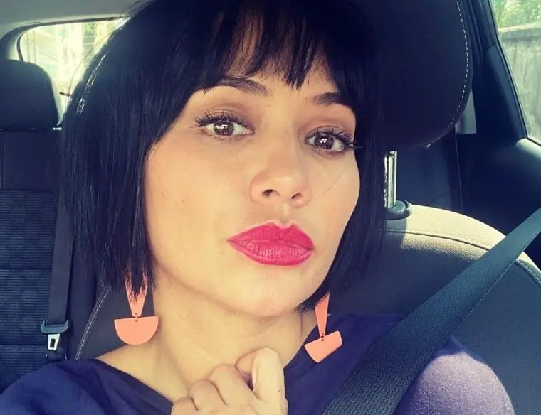  Era amiga de Rosario, quien viv&iacute;a con ella.