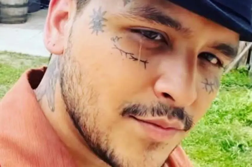 Aunque no fueron un regalo tal cual, sí fueron en su honor. Cada uno de los cuatro tatuajes tuvo un costo de alrededor de 200 dólares.