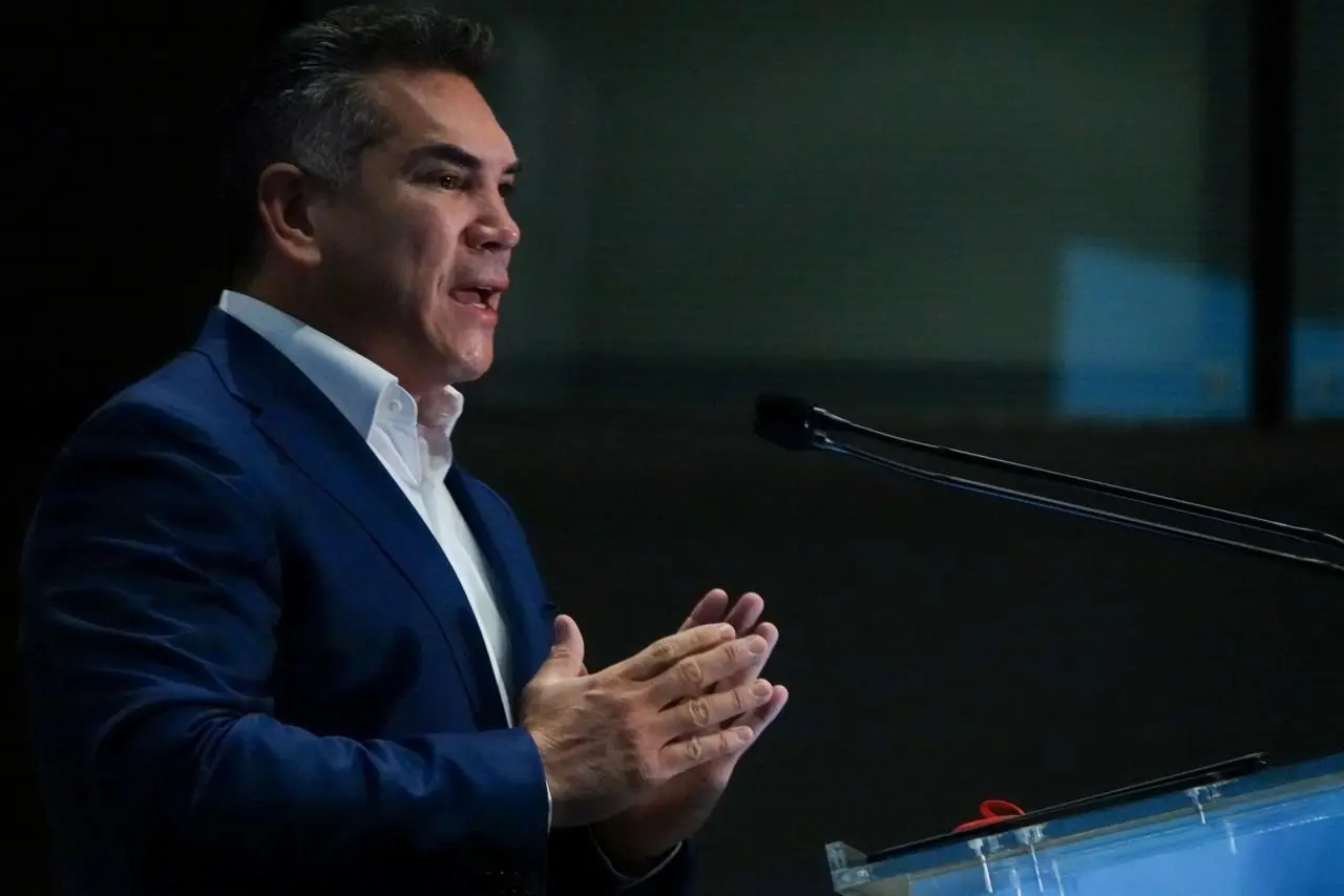 El dirigente nacional del PRI tambi&eacute;n ser&iacute;a propietario de dos casas ubicadas en los fraccionamientos Country Club y Campeche Hills. 