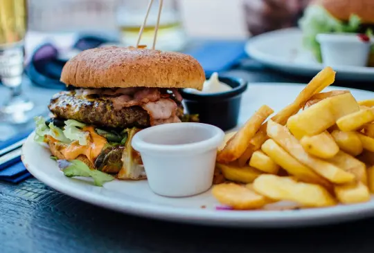 Habrá promociones de hamburguesas de hasta 1 peso en la CDMX, algo que no te puedes perder Habrá promociones de hamburguesas de hasta 1 peso en la CDMX, algo que no te puedes perder