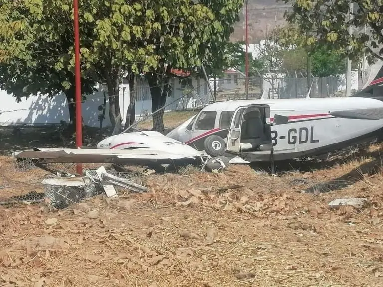Se desploma avioneta de Geraldine Ponce - Especial