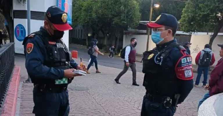 El salario promedio de los policías en México es de 6,700 pesos.