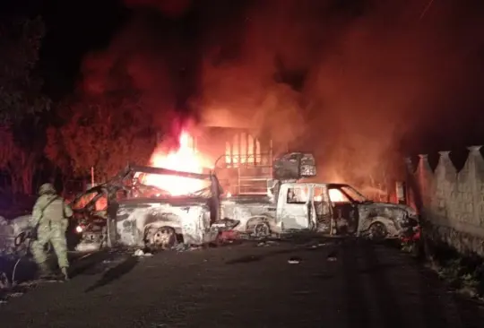 Los hombres bloquearon la carretera a Zacualpan, principal acceso al municipio de Sultepec. Los hombres bloquearon la carretera a Zacualpan, principal acceso al municipio de Sultepec.